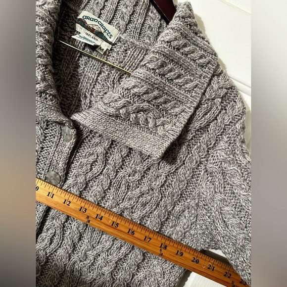 ARAN CRAFTS M Cottagecore Chunky 100% Merino Wool Cable Knit Fisherman Sweater - Picture 4 of 9